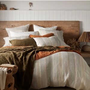 Elegant Striped Duvet in Cream and Brown